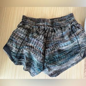 Lululemon Hotty Hot 2.5 Shorts